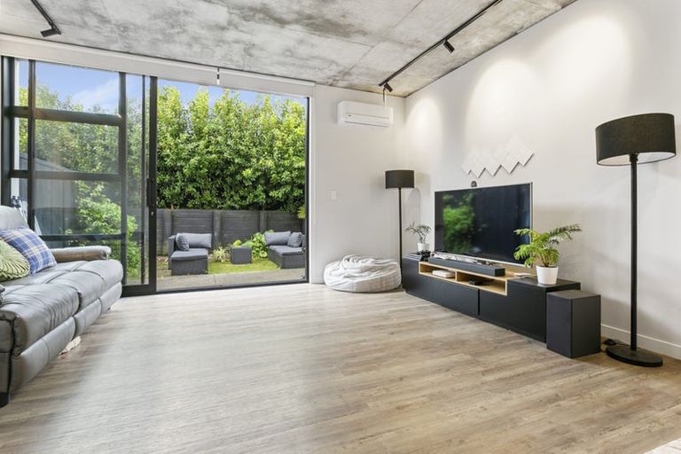 Photo of property in 9/4163 Great North Road, Glen Eden, Auckland, 0602