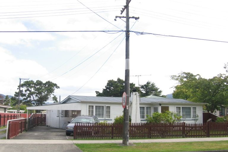 Photo of property in 9 Lane Street, Wallaceville, Upper Hutt, 5018