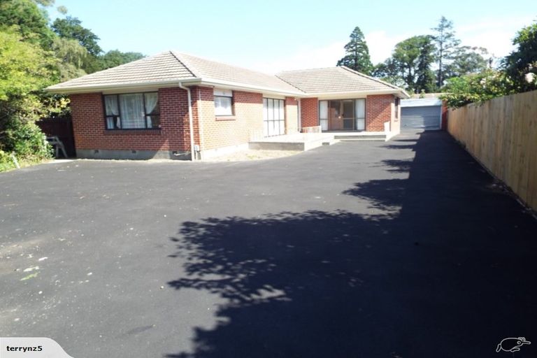 Photo of property in 71 Yaldhurst Road, Sockburn, Christchurch, 8042
