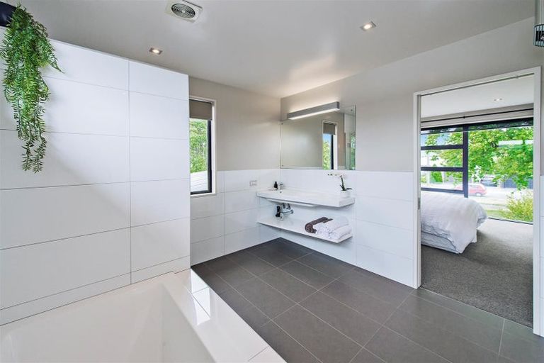 Photo of property in 4 Nightingale Place, Papanui, Christchurch, 8053