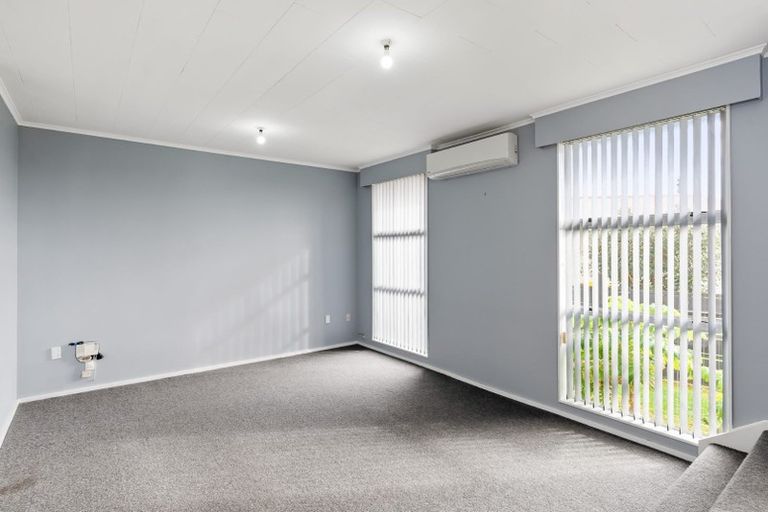 Photo of property in 14 Grenville Street, Levin, 5510