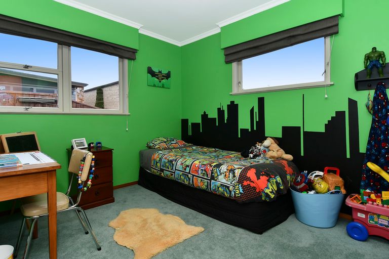 Photo of property in 22 Lynwood Place, Brookfield, Tauranga, 3110