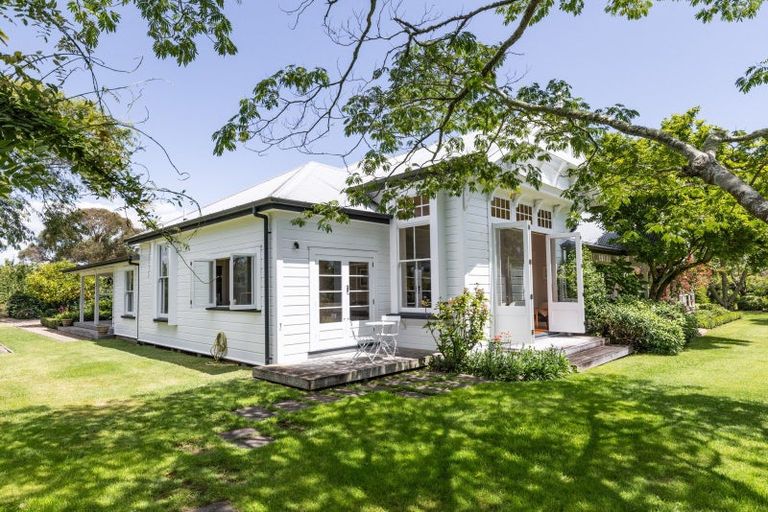 Photo of property in 29 Gordon Road, Te Awanga, 4102