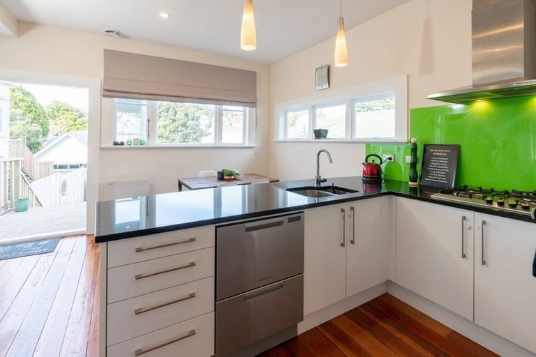 Photo of property in 143 Hataitai Road, Hataitai, Wellington, 6021