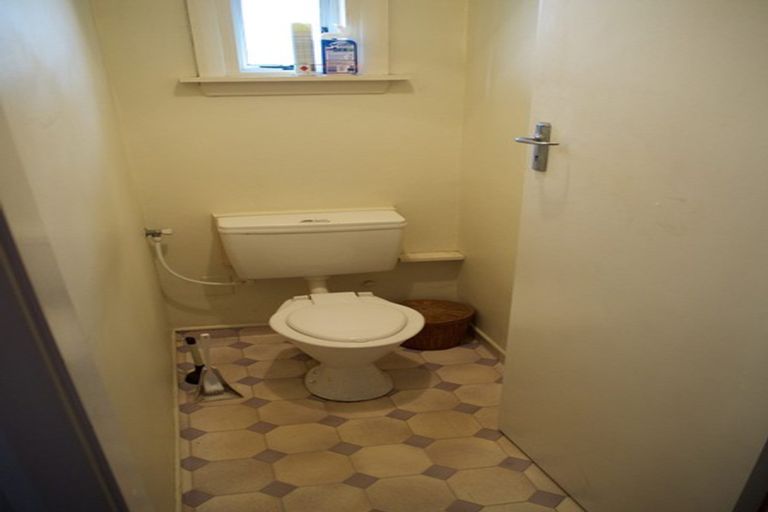 Photo of property in 310 Riccarton Road, Upper Riccarton, Christchurch, 8041