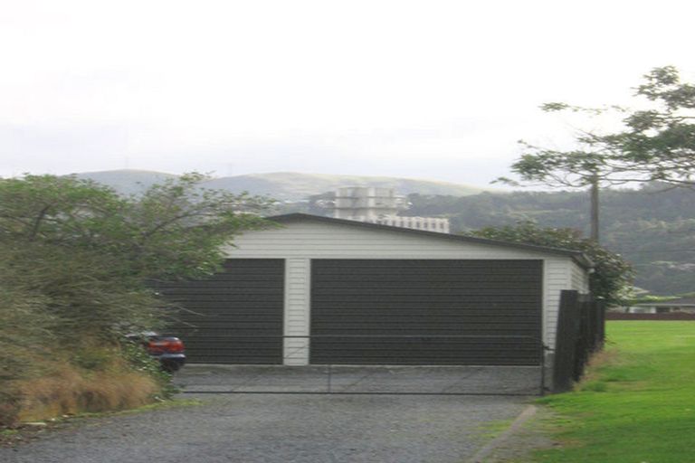 Photo of property in 15 Waldie Grove, Avalon, Lower Hutt, 5011