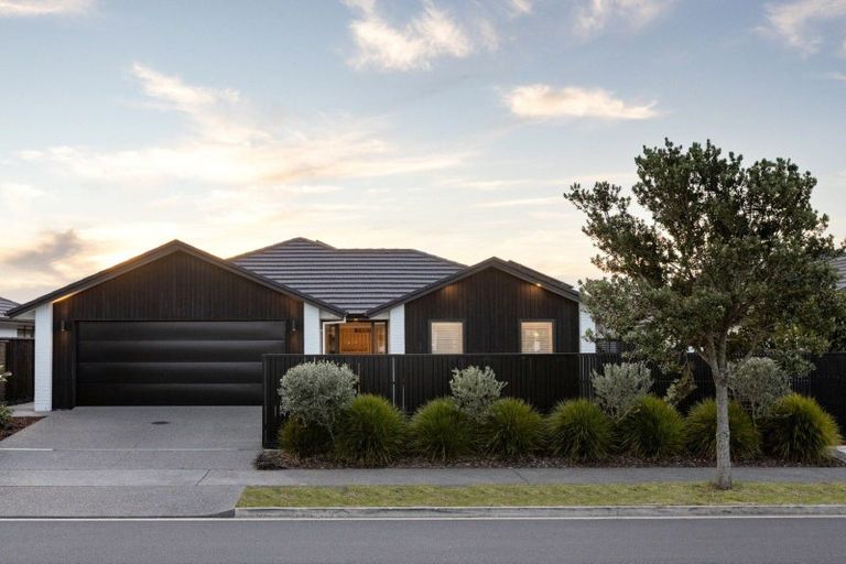 Photo of property in 112 Coast Boulevard, Papamoa Beach, Papamoa, 3118