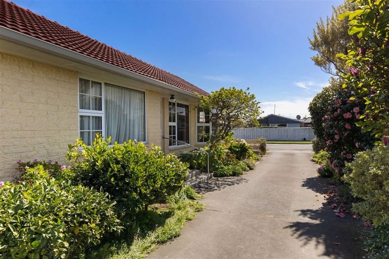 Photo of property in 15 Blakehall Place, Spreydon, Christchurch, 8024