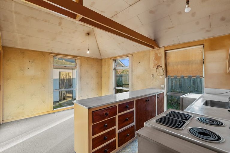 Photo of property in 2 Joyce Crescent, Ilam, Christchurch, 8041