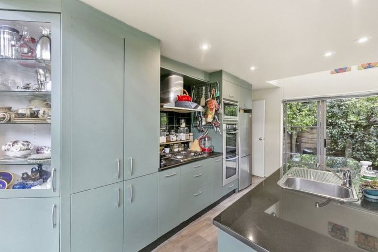 Photo of property in 67 Waikowhai Street, Ngaio, Wellington, 6035