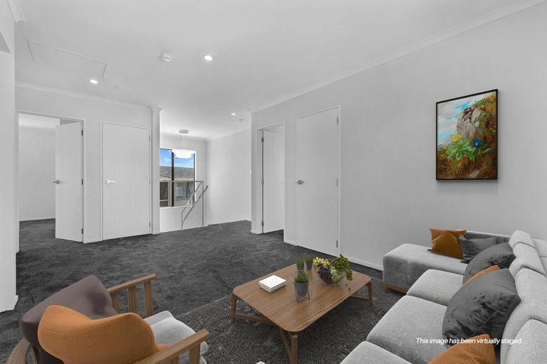 Photo of property in 12a Mcleod Road, Weymouth, Auckland, 2103