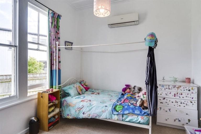 Photo of property in 30 Bell Street, Otane, 4202