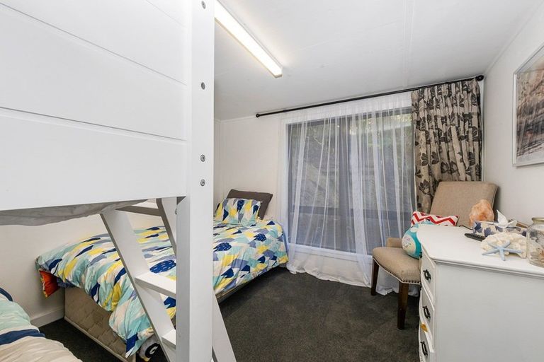 Photo of property in 69 Milton Terrace, Picton, 7220