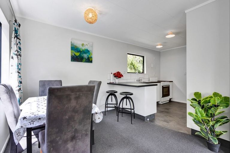 Photo of property in 31 Beaumont Crescent, Frankleigh Park, New Plymouth, 4310