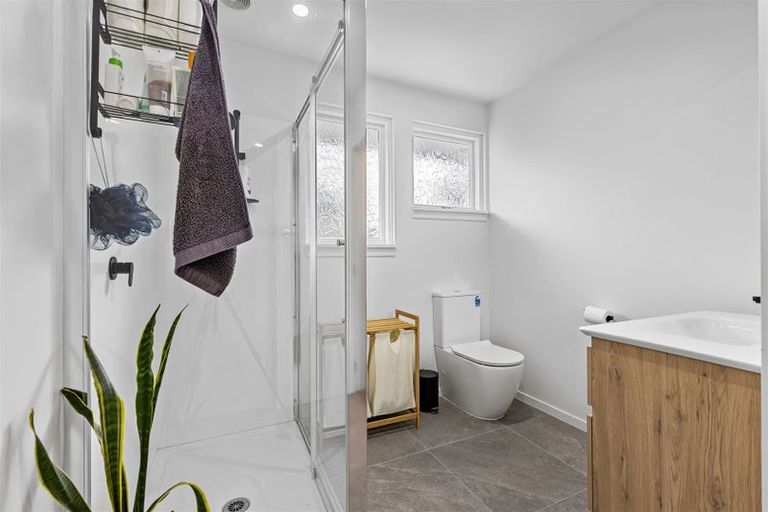 Photo of property in 2/225 Greers Road, Bryndwr, Christchurch, 8053