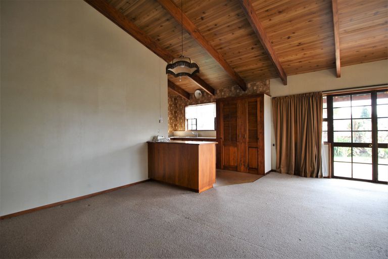 Photo of property in 12 Ashworth Street, Alexandra, 9320