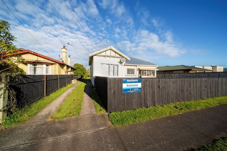 Photo of property in 80 Victoria Street, Hawera, 4610