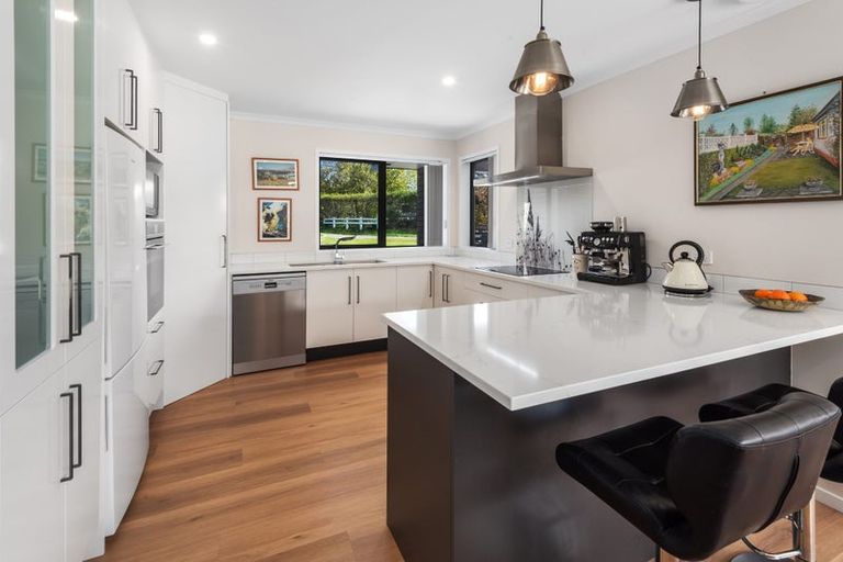 Photo of property in 11 Cherrywood Rise, Paparoa, 0571