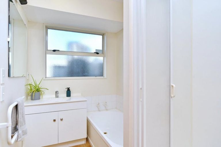 Photo of property in 5 Rossiter Avenue, Redwood, Christchurch, 8051