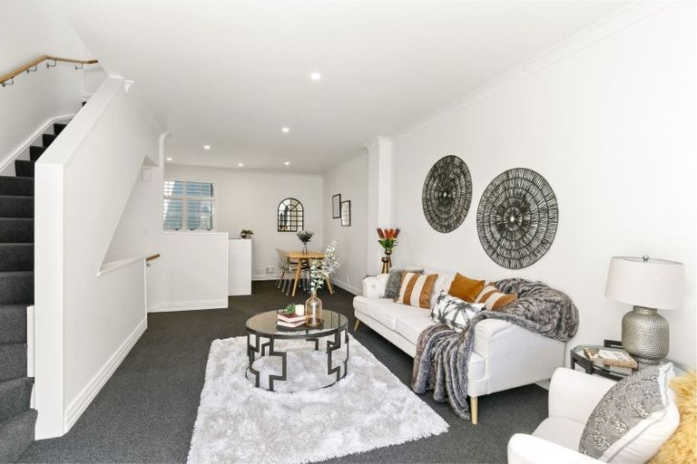 Photo of property in 9 Murphy Street, Thorndon, Wellington, 6011