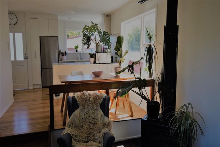 Photo of property in 12 Kambalda Street, Mangere Bridge, Auckland, 2022