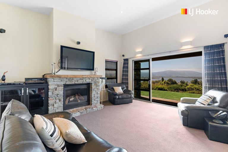 Photo of property in 21a Castle Street, Waihola, Milton, 9073