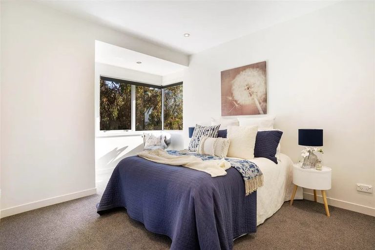 Photo of property in 5k The Esplanade, Eastern Beach, Auckland, 2012