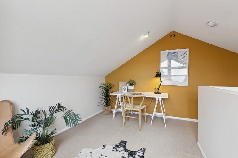 Photo of property in 19b Sheridan Terrace, Johnsonville, Wellington, 6037