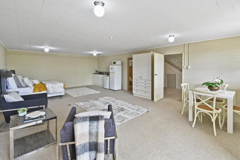 Photo of property in 8 Hamlet Place, Pukekohe, 2120