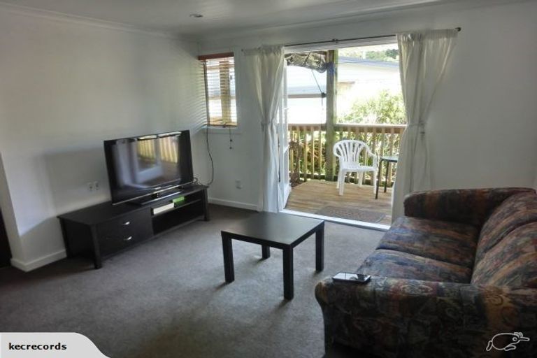 Photo of property in 4 Hogans Road, Glenfield, Auckland, 0629