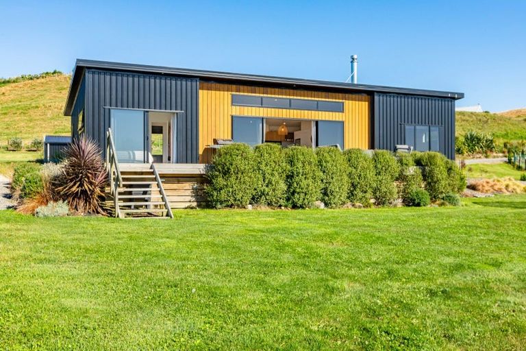 Photo of property in 53 Highlands Drive, Waipawa, 4210