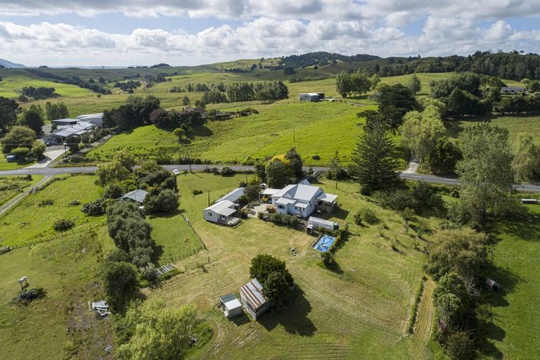 Photo of property in 46 Whakapirau Road, Maungaturoto, 0583