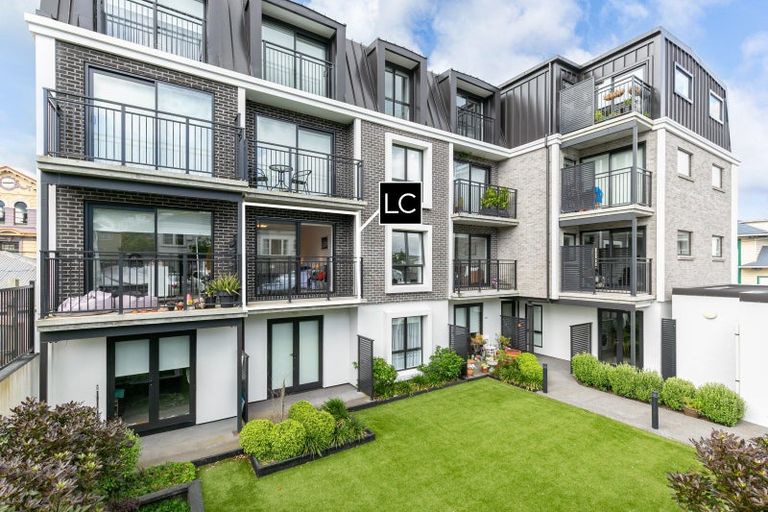 Photo of property in 205/2 Colombo Street, Newtown, Wellington, 6021