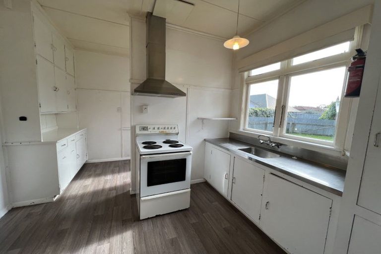 Photo of property in 27 Jickell Street, Hokowhitu, Palmerston North, 4410