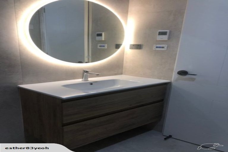 Photo of property in 42 Matahae Drive, Flat Bush, Auckland, 2019