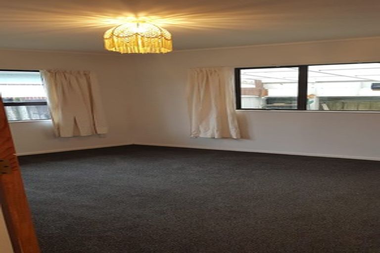 Photo of property in 1/28 Logan Street, Ebdentown, Upper Hutt, 5018