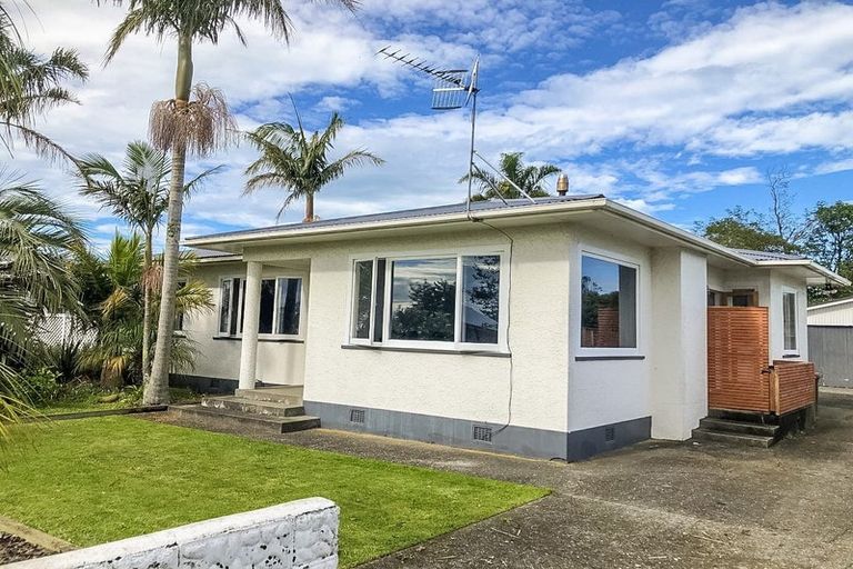 Photo of property in 7 Hussey Street, Waverley, 4510