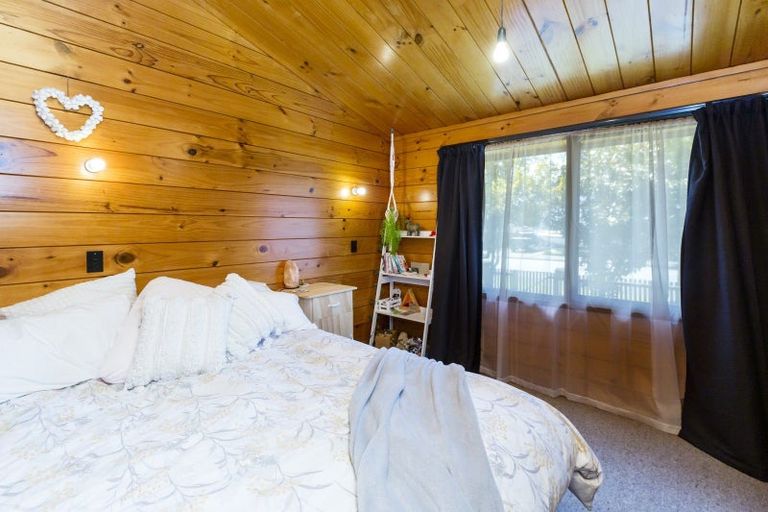 Photo of property in 99 Gibbons Street, Ebdentown, Upper Hutt, 5018