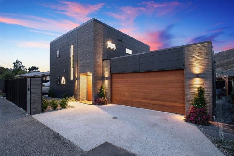 Photo of property in 16 Erris Street, Cromwell, 9310