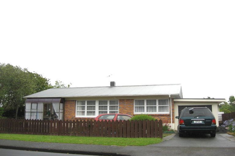 Photo of property in 1/2 Rosehill Drive, Rosehill, Papakura, 2113