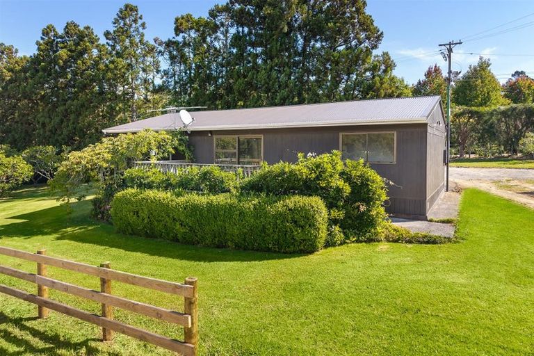 Photo of property in 5 Dysart Lane, Kumeu, 0891