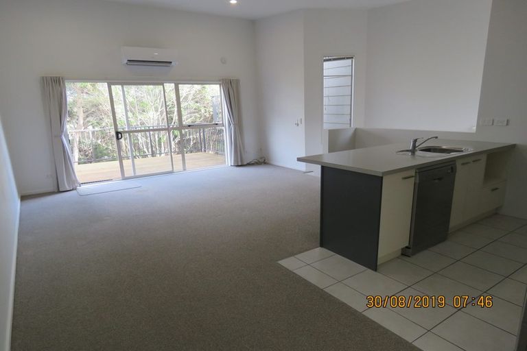 Photo of property in 1/206 Manuka Road, Bayview, Auckland, 0629