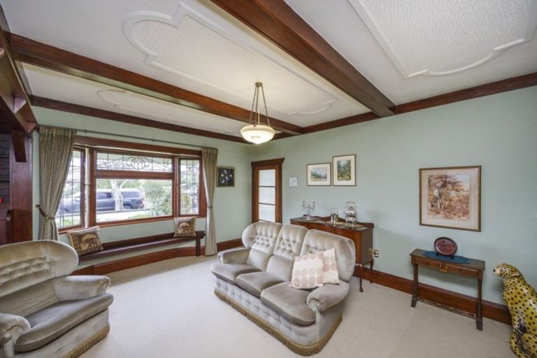 Photo of property in 10 Miro Street, Takaro, Palmerston North, 4410