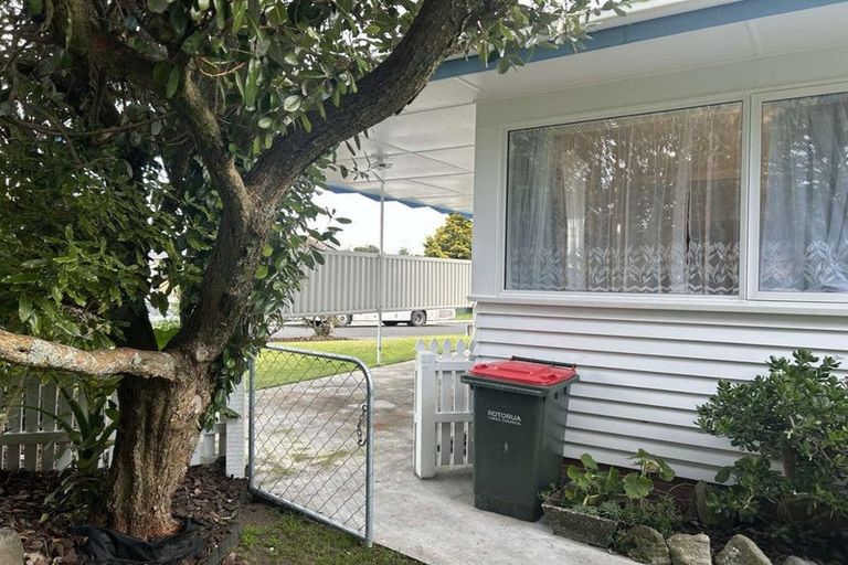 Photo of property in 13 Alastair Avenue, Owhata, Rotorua, 3010