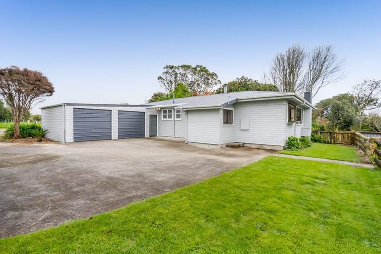 Photo of property in 352 Manutahi Road, Lepperton, New Plymouth, 4373