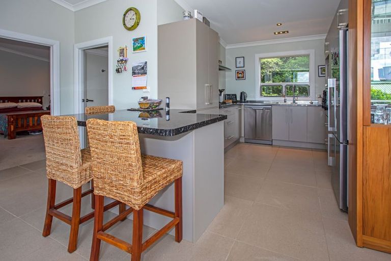 Photo of property in 56 Puriri Road, Te Kouma, Coromandel, 3581