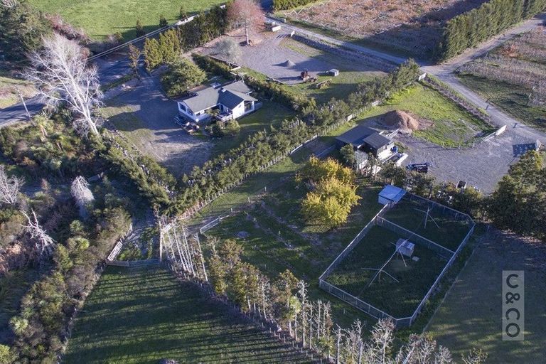 Photo of property in 902 Old North Road, Waimauku, 0882