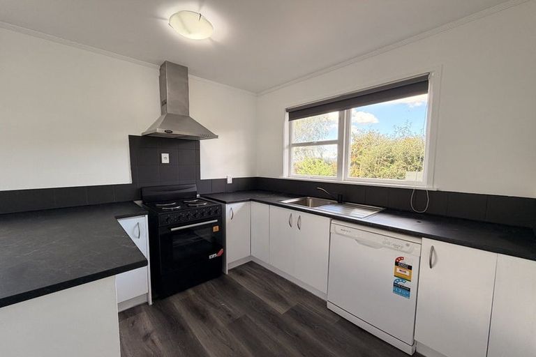 Photo of property in 27 Island View Road, Western Heights, Rotorua, 3015