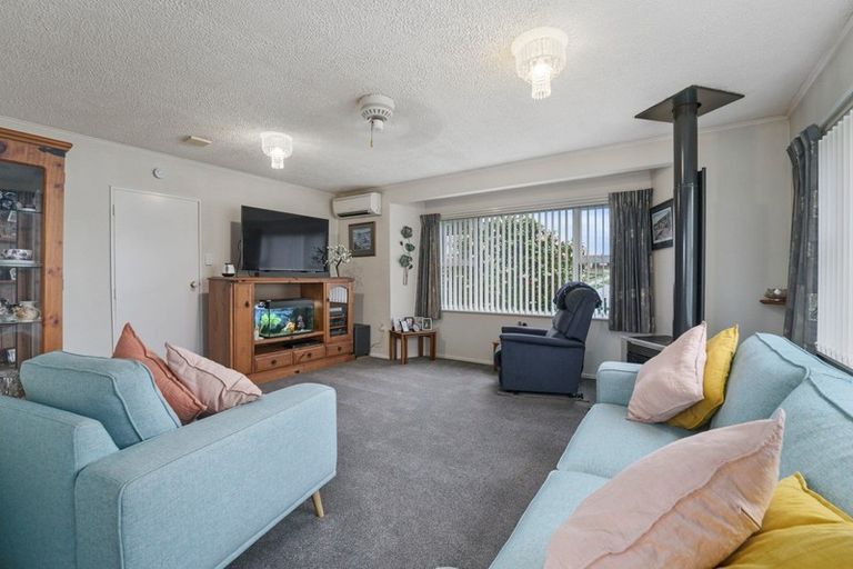 Photo of property in 419 Warspite Avenue, Ascot Park, Porirua, 5024