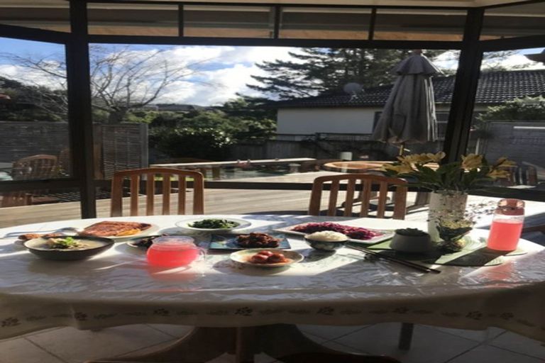 Photo of property in 14 Maryann Place, Greenhithe, Auckland, 0632